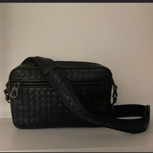 Bottega Veneta crossbody bag 🎉Sold🎉